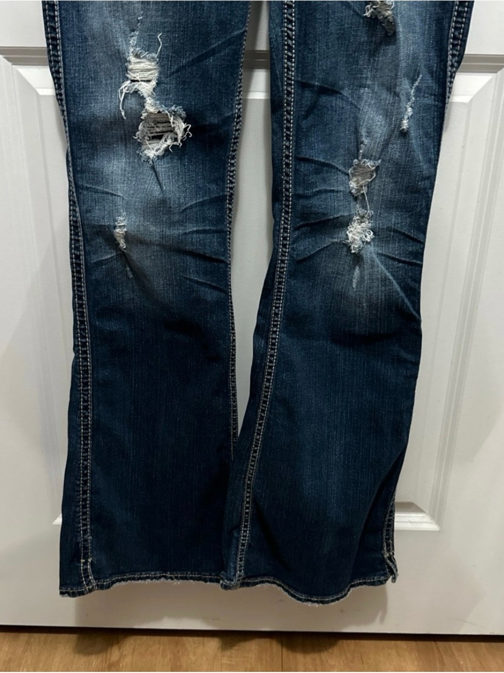 Silver Jeans Francis Flare Jeans size 31x33 View 3